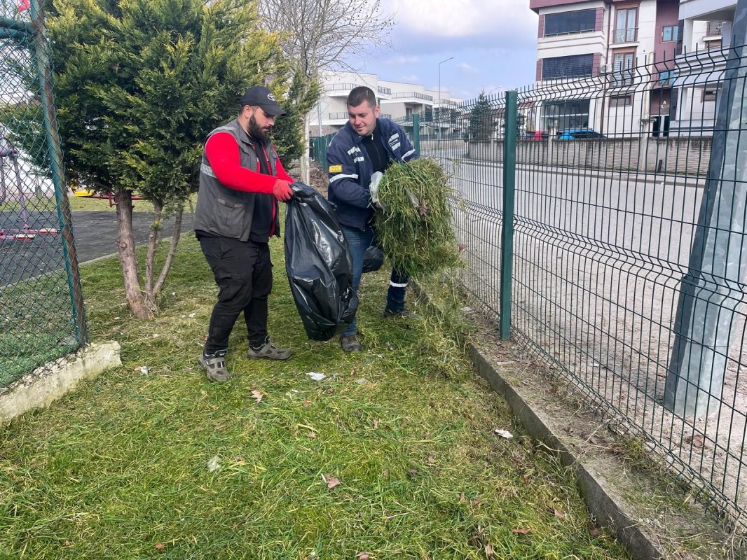 Serdivan’da Bayram Öncesi Kapsamlı Temizlik Çalışması