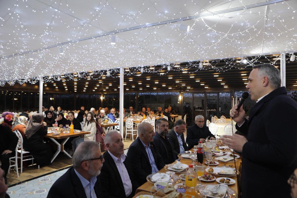 AK Parti Arifiye Teşkilatı Vefa İftarında Buluştu