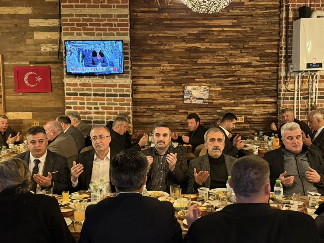 Kaynarca’da Esnaf Odaları İftar Sofrasında Buluştu