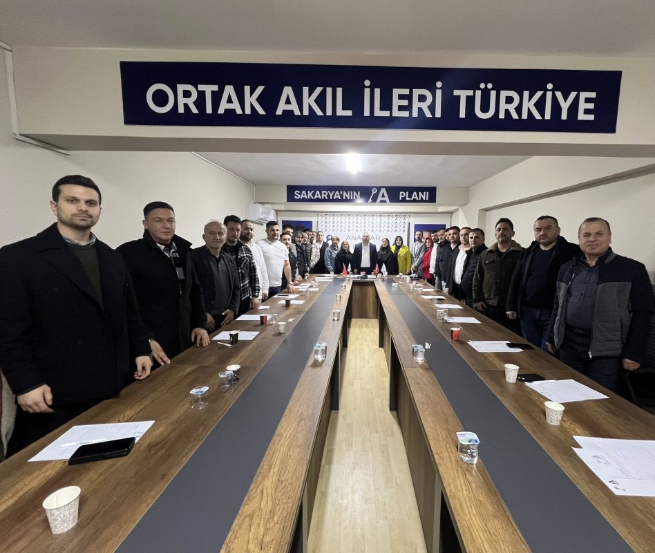 Anahtar Parti’de İlk Yönetim Kurulu Toplantısı Gerçekleştirildi