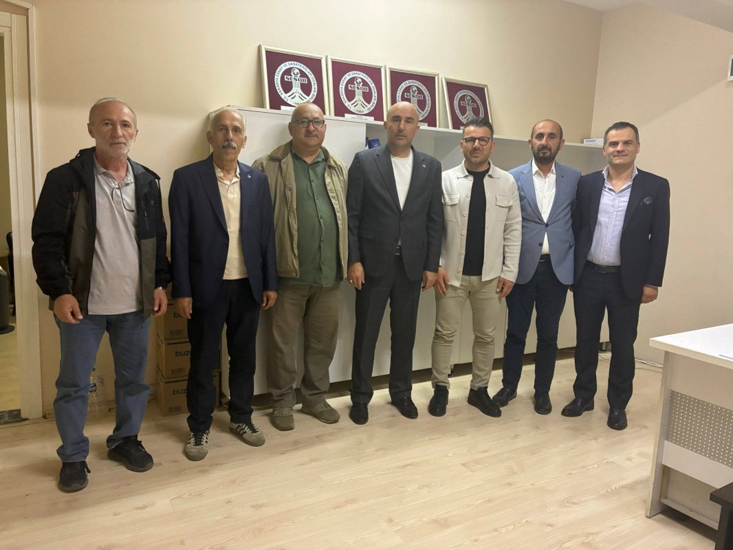 MHP Adapazarı İlçe Teşkilatı’ndan Serkan Cihan’a Hayırlı Olsun Ziyareti