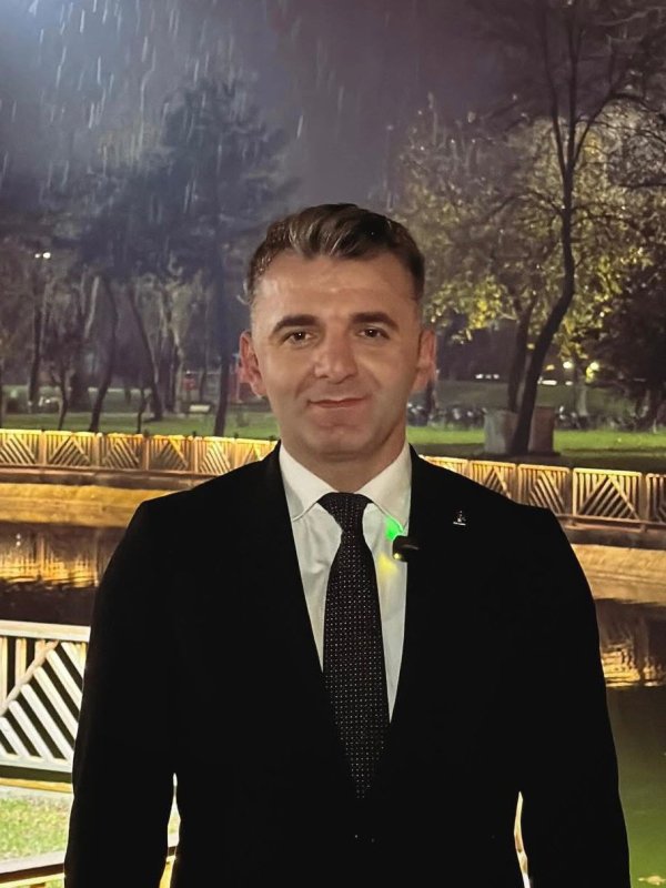 AK Parti Adapazarı İlçe Başkanı Samet Çağlayan'dan, 8 Mart Dünya Kadınlar Günü mesajı