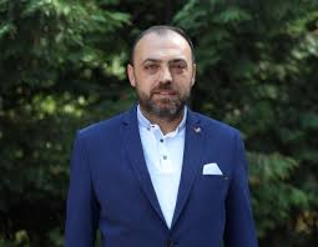 Sakaryaspor Kulübünün seçimli olağanüstü genel kurulunda başkanlığa Enes Zengin getirildi.